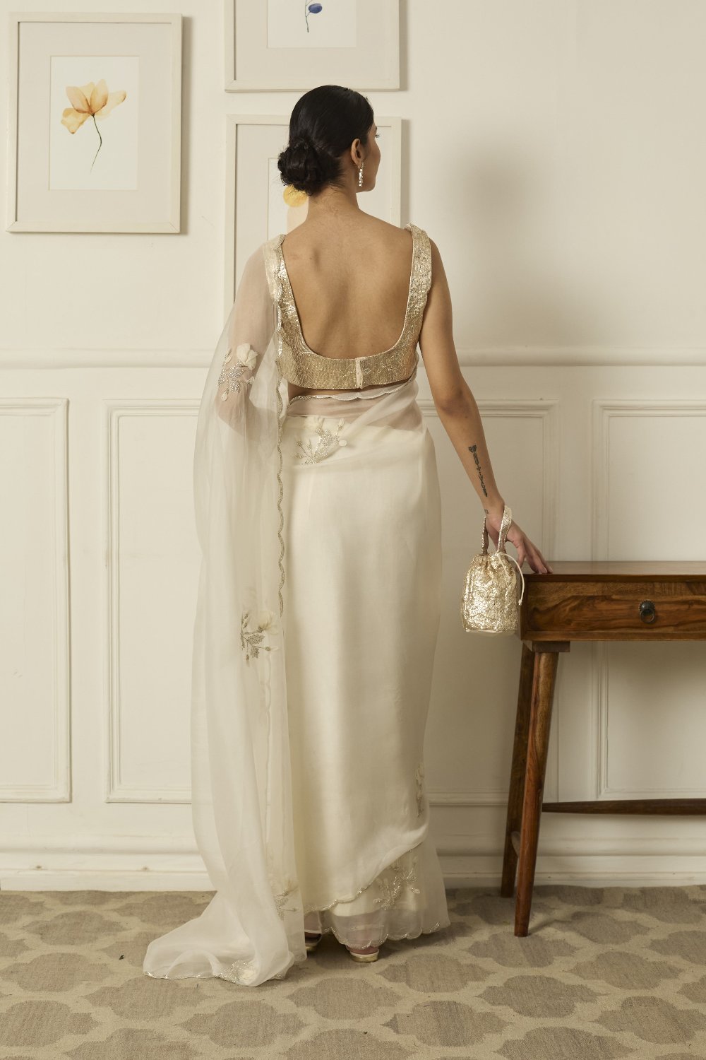 WHITE FLORET Saree - white indian outfits