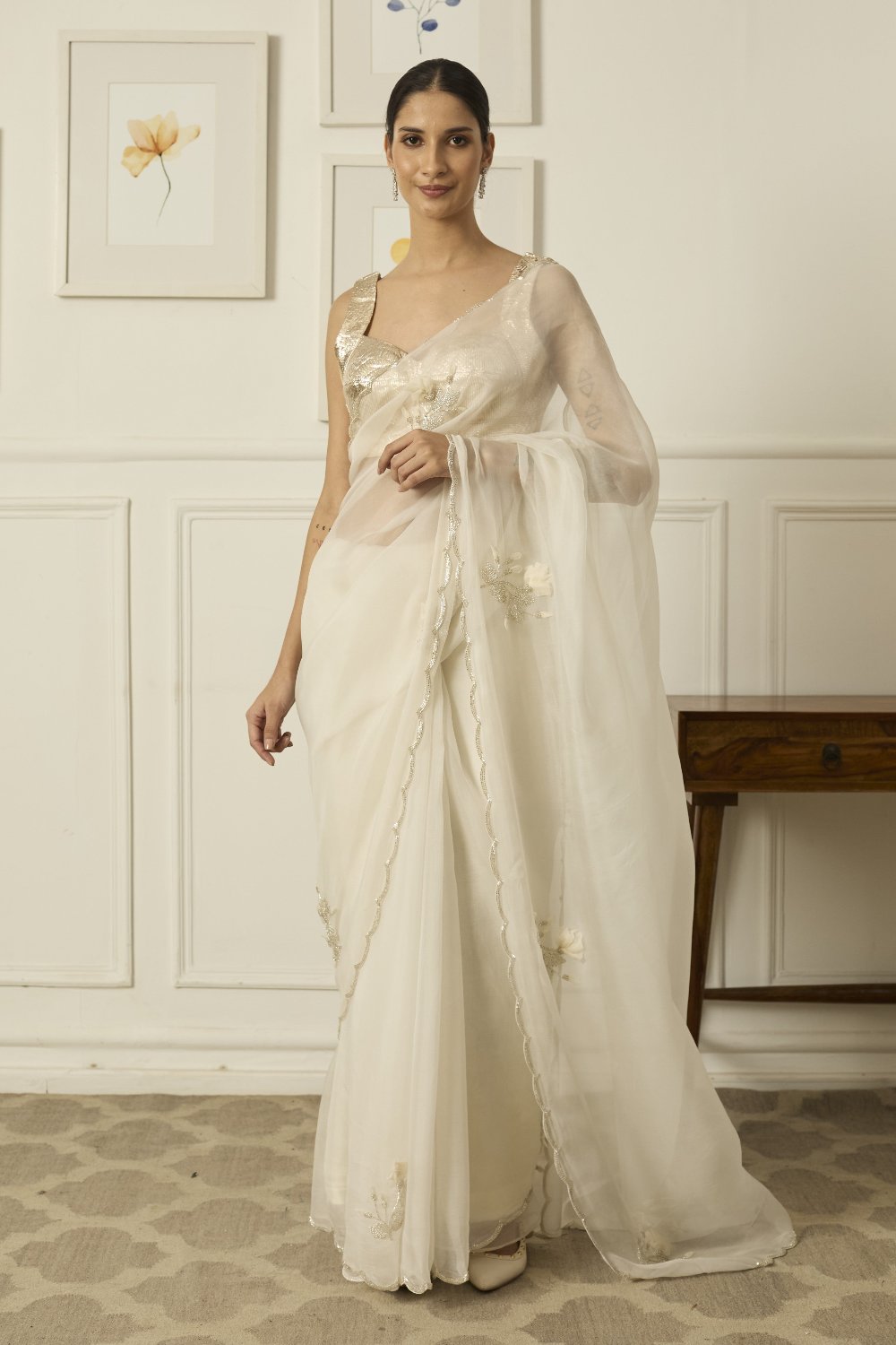 WHITE FLORET Saree - white indian outfits