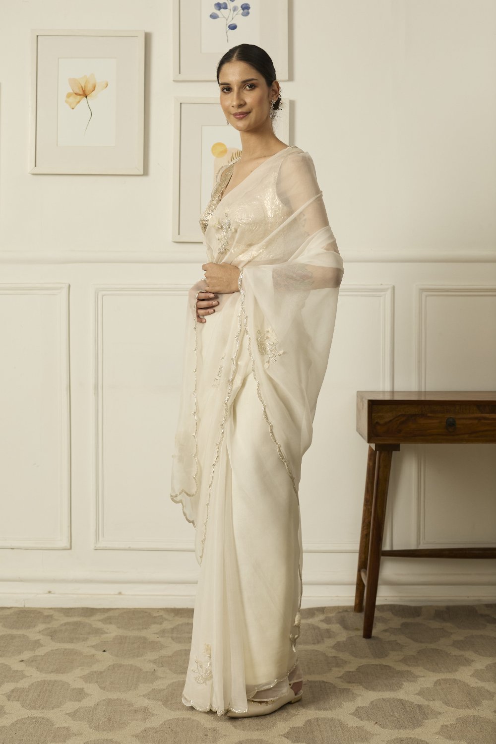 WHITE FLORET Saree - white indian outfits